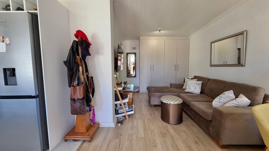 1 Bedroom Property for Sale in Plumstead Western Cape